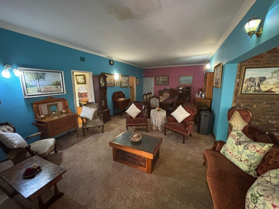 5 Bedroom Property for Sale in Parys Free State